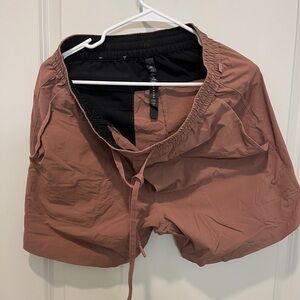 Lululemon bowline shorts 5”